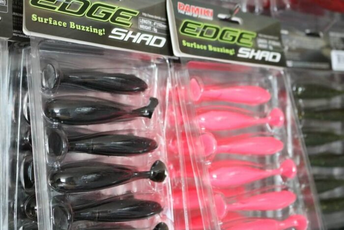 Damiki Edge Shad 10.2CM (4 inch), 014 (Black Mix Flake), 6buc/plic - imagine 2