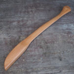 Dread Cat clonc din lemn pentru somn model 6, 39cm, pastila 4.4cm dreapta