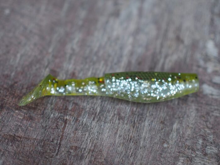 KP Baits Original Shad 7.5CM (3 inch), culoare 136 – Glow (5buc/plic) - imagine 4